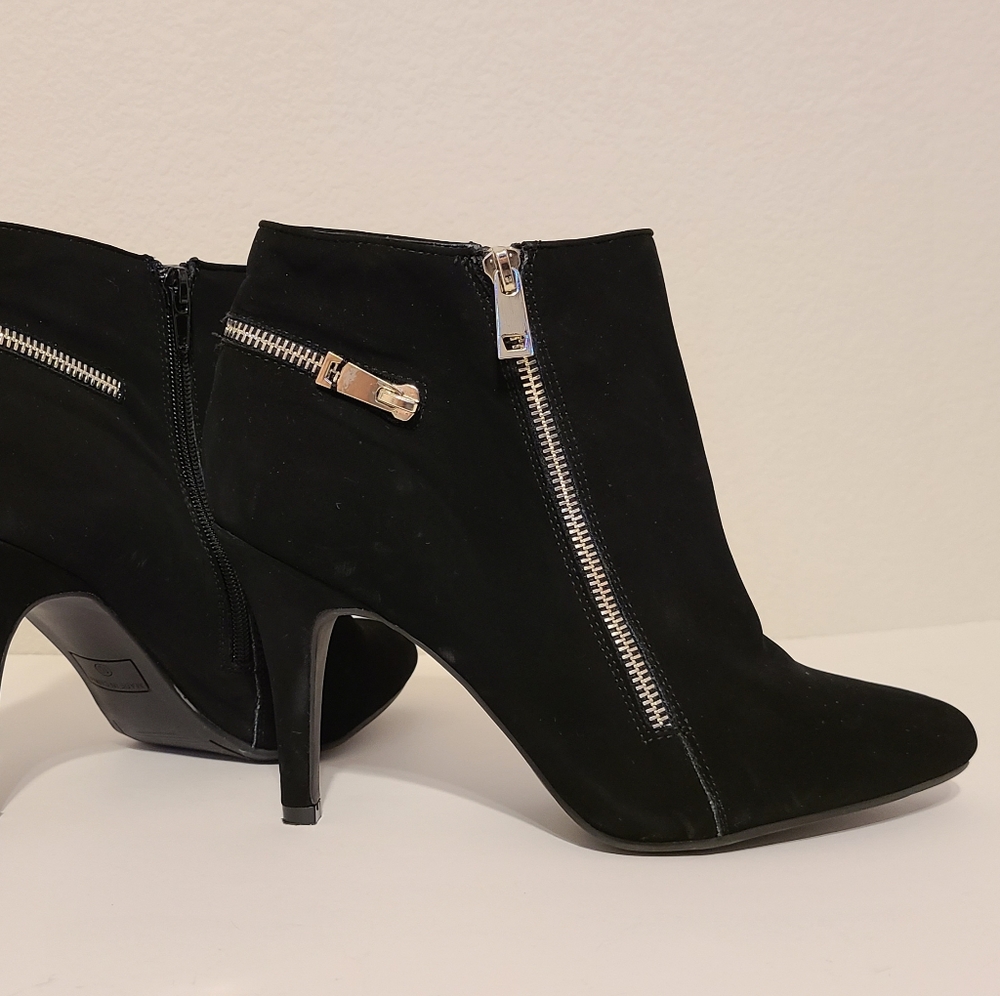 Black Ankle Boots with Silver Zippers - Picture 6 of 9